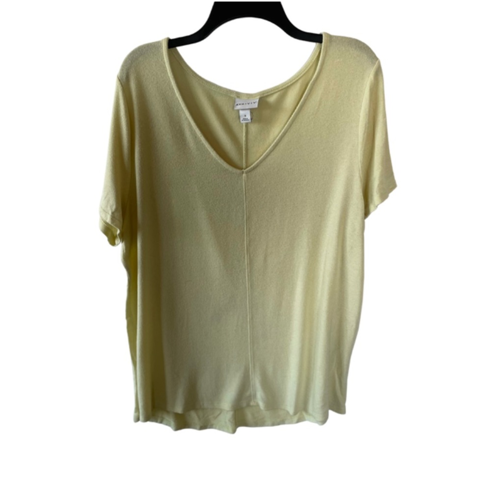 Ava & Viv (X) yellow v scoop neck